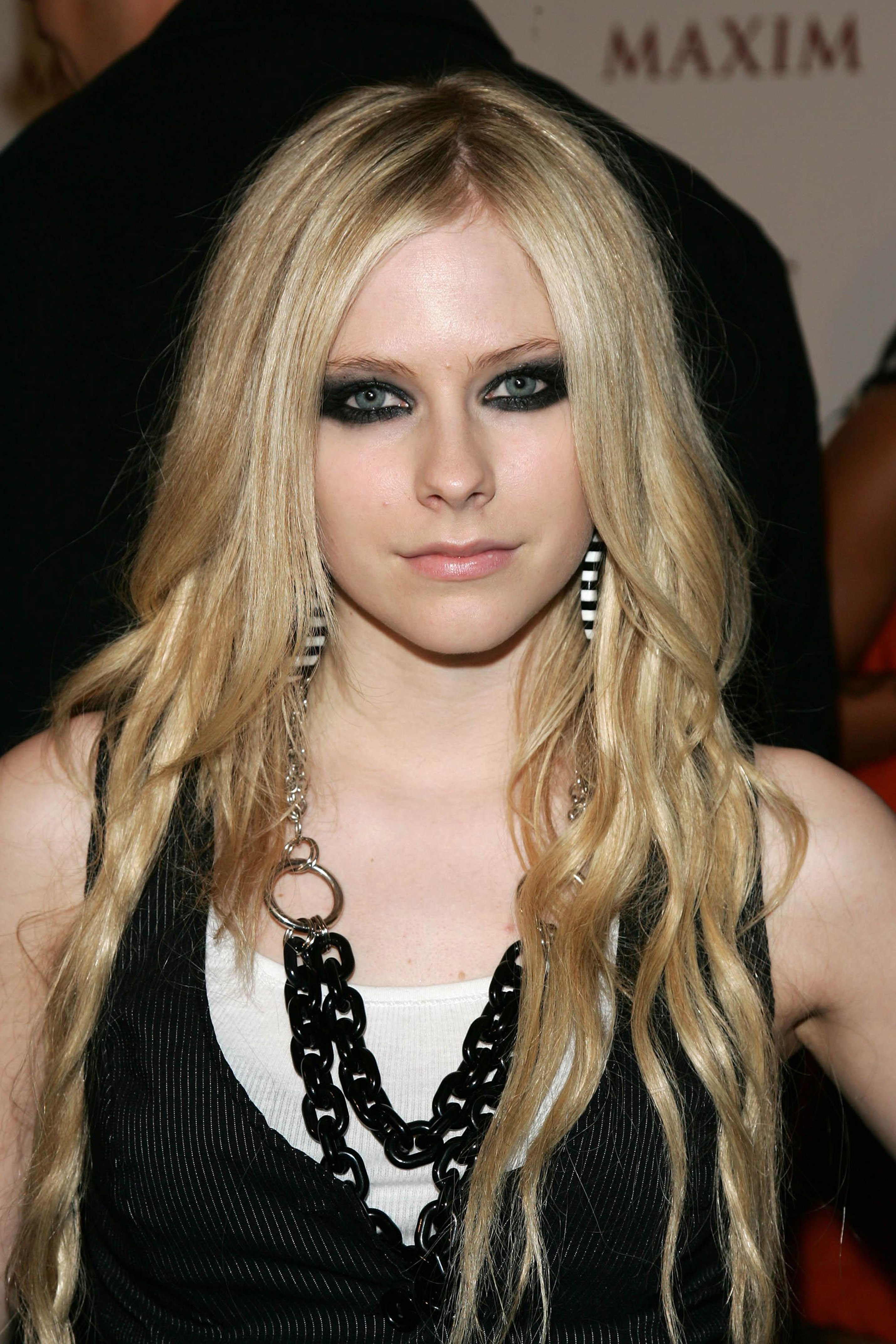 Avril lavigne eye makeup