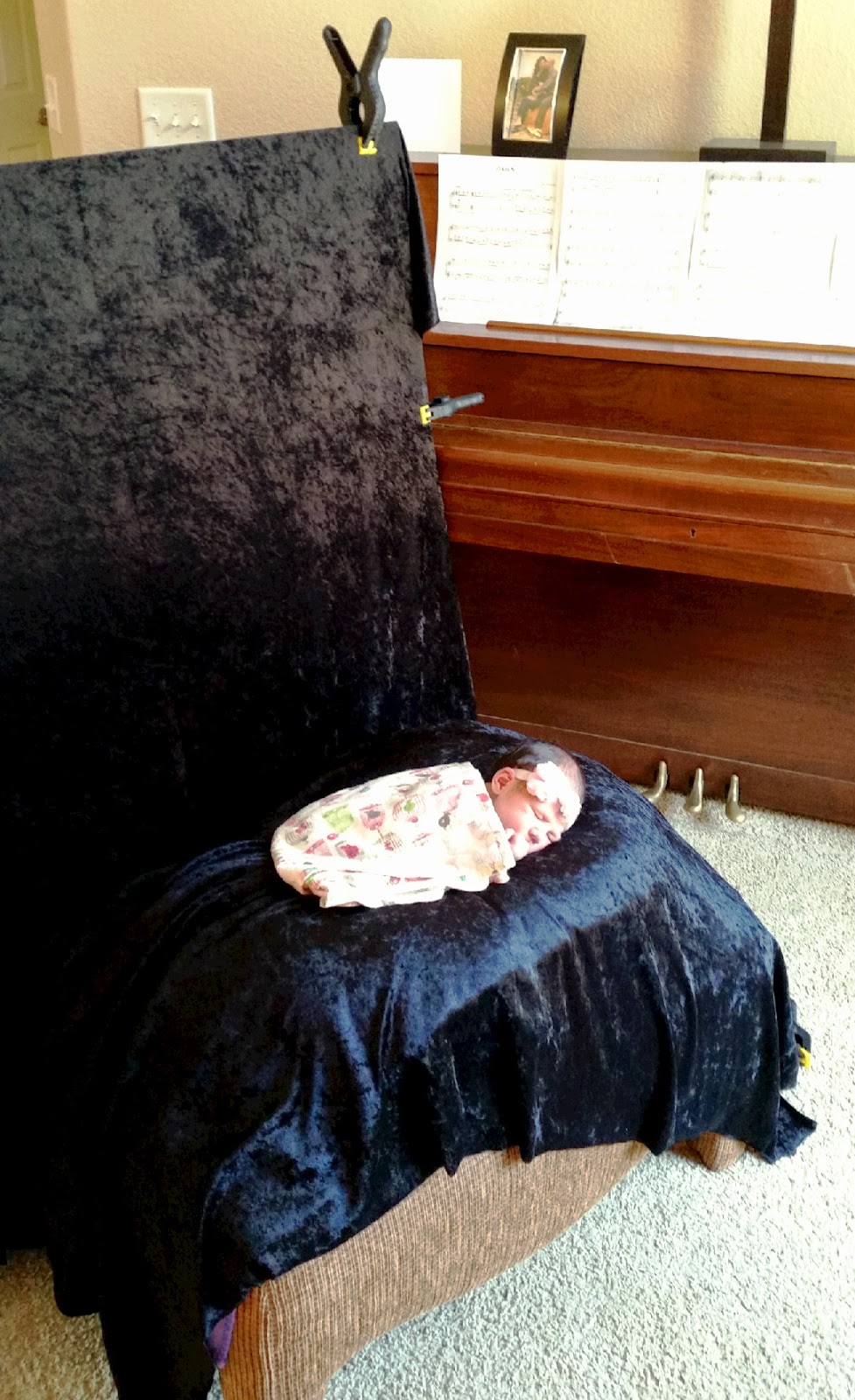 DIY newborn photography - studio setup at home