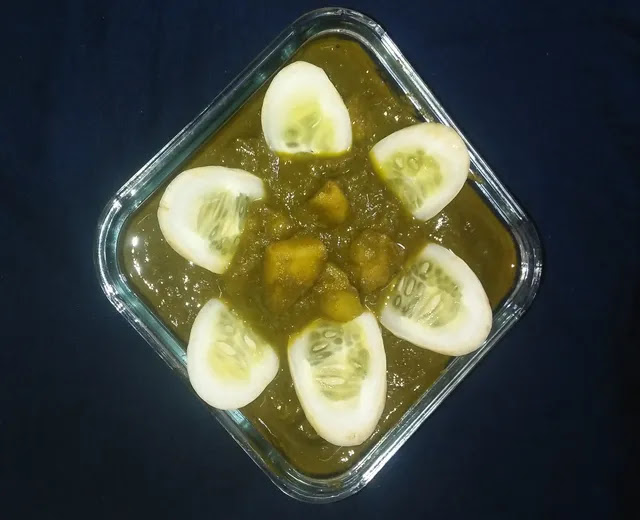 Aloo-Palak-Gravy