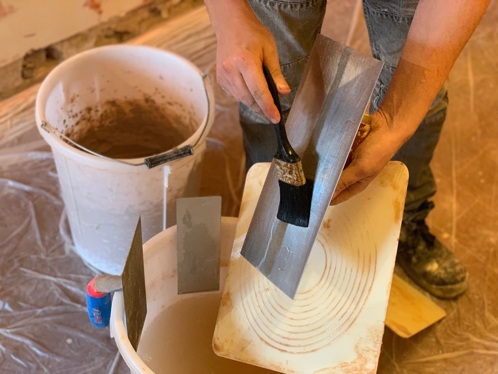 Learn How to DIY Plaster - A Beginner's Complete Guide! | Kezzabeth.co