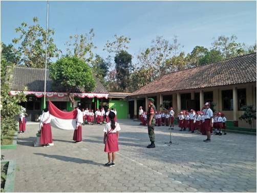 Babinsa Gebang Jadi Irup Di SD N I Gebang