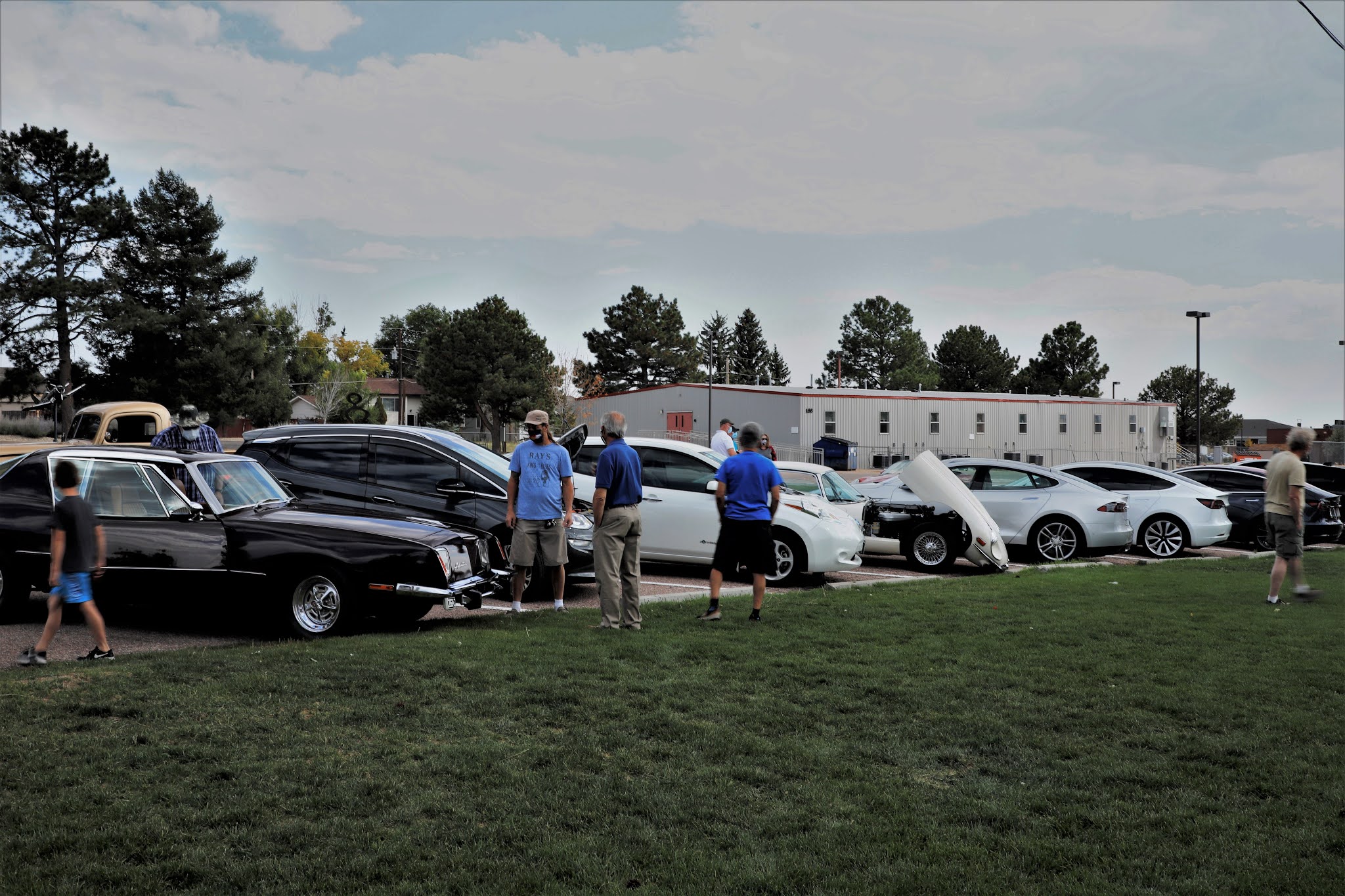 Colorado Springs EV Club Monument car show photos!