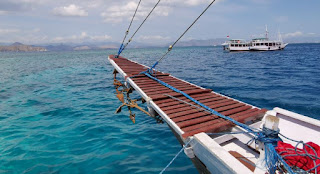 Navegando por el Parque Nacional de Komodo. Navegando por el Parque Nacional de Komodo.