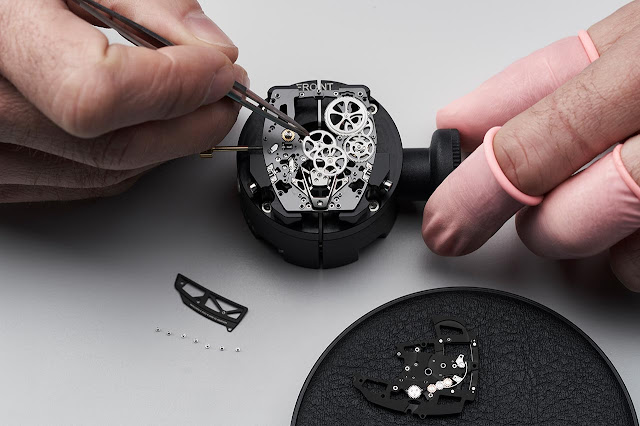 Assembly of the Richard Mille RM 40-01