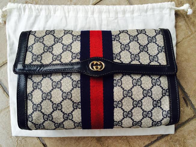 Truly Vintage: Authentic Vintage Gucci Navy Red GG Clutch Bag