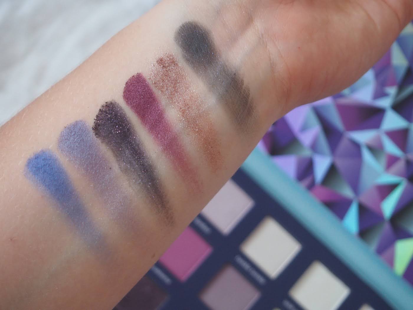 House of Skodulka Rival Loves Me Propadák roku paletky Out of Space