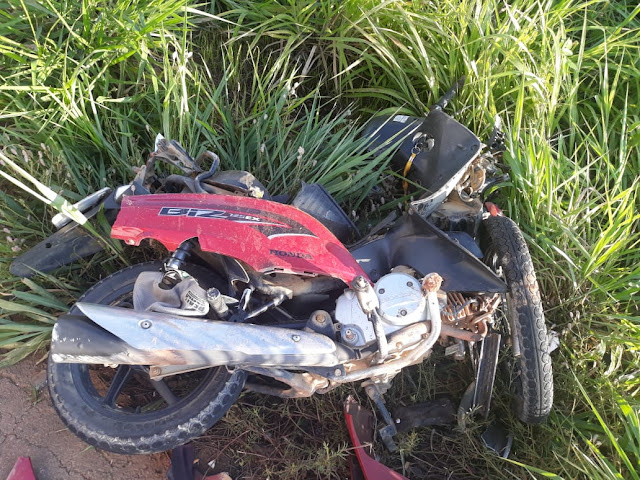Motorista de Troller bate de frente com motos e três pessoas morrem no interior de Rondônia 10 Motorista de Troller bate de frente com motos e três pessoas morrem no interior de Rondônia