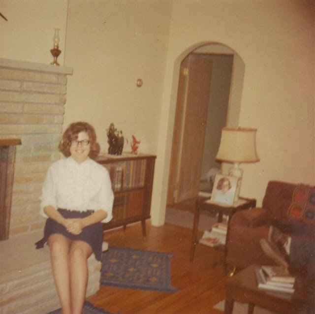 Vintage Snaps of People at Their Living Rooms in the 1960s ~ Vintage ...