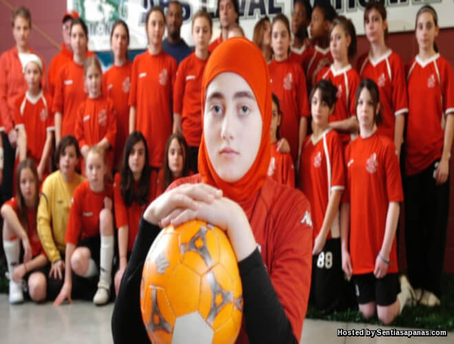 Kisah Bagaimana FIFA Akhirnya Membenarkan Pemain Bola Sepak Wanita Berhijab