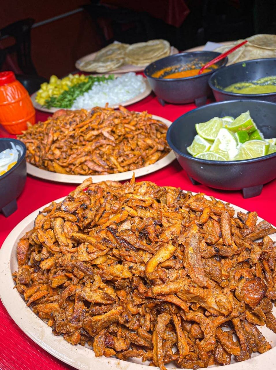 ¿Qué son los tacos al pastor?