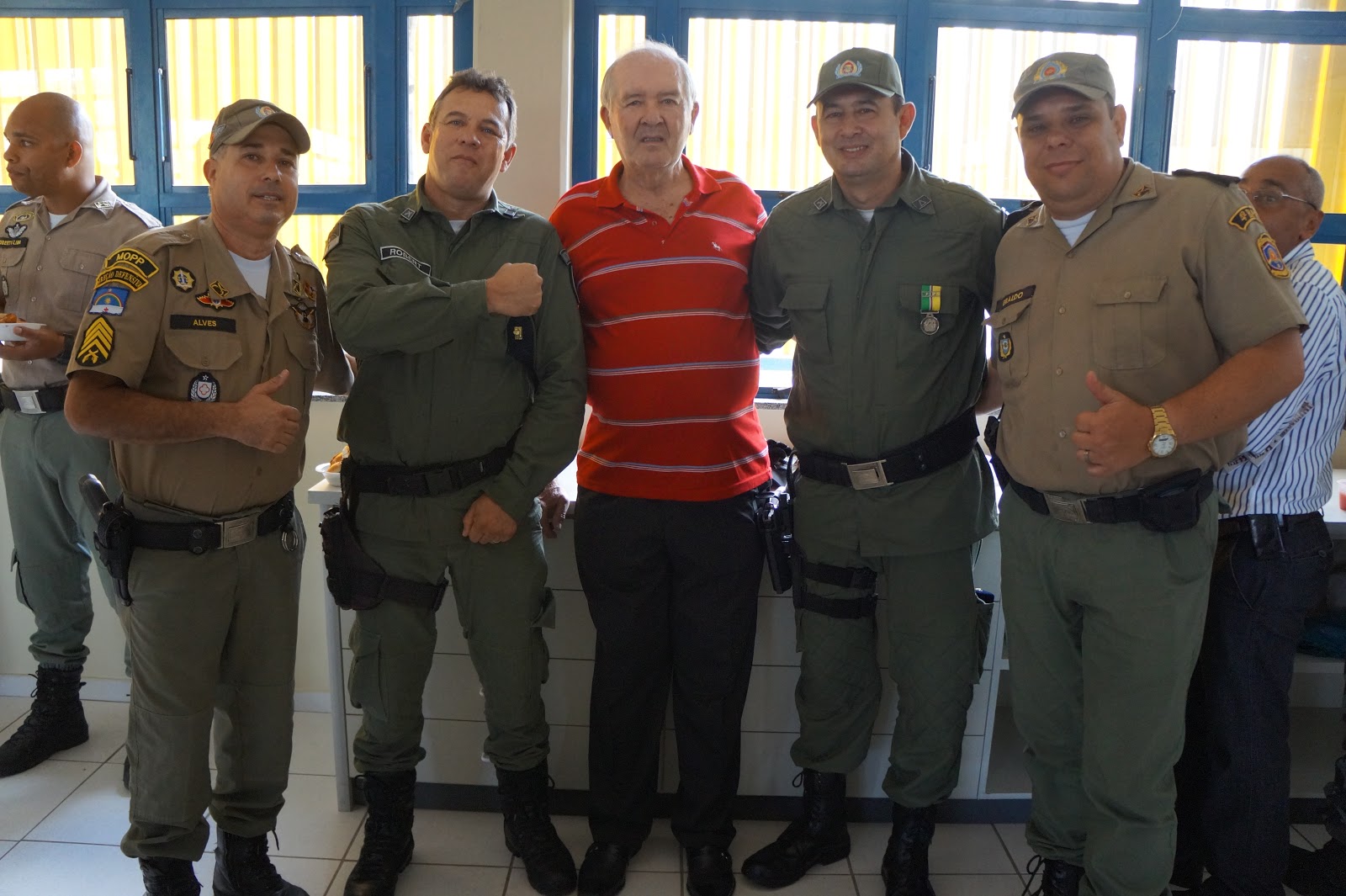 BLOG DOS PARCEIROS ANIVERSÁRIO DO 4º BATALHÃO DA POLÍCIA MILITAR REUNIU DIVERSAS AUTORIDADES