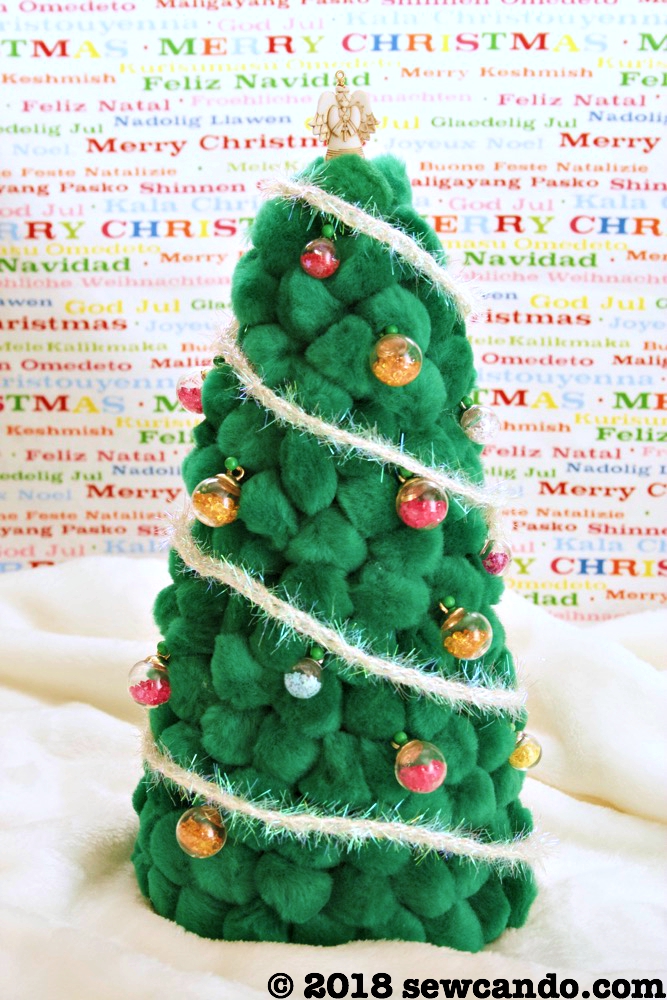 Sew Can Do: DIY Decorated Pom Pom Christmas Tree