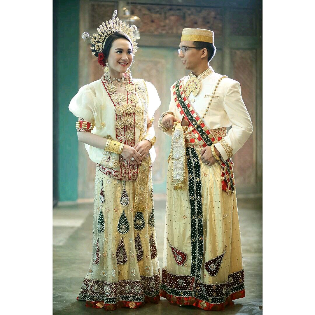 Model Baju Toraja Pria