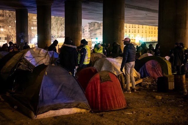 افتتاح مركز استقبال "نموذجي" جديد في باريس لحل أزمة اللاجئين المشردين