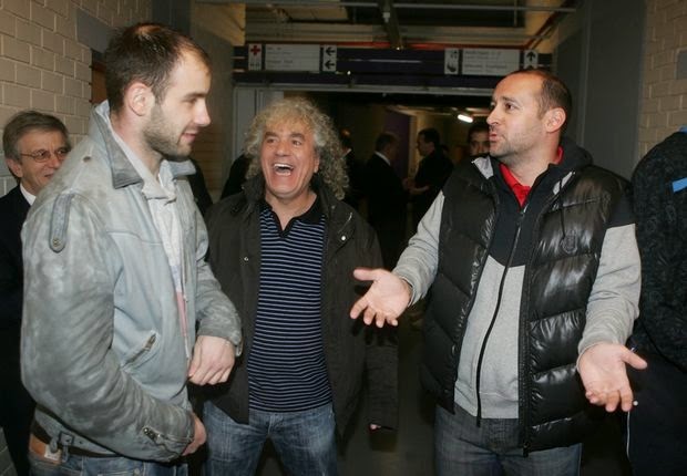 Ούτε αυτό σας... συγκίνησε ε;