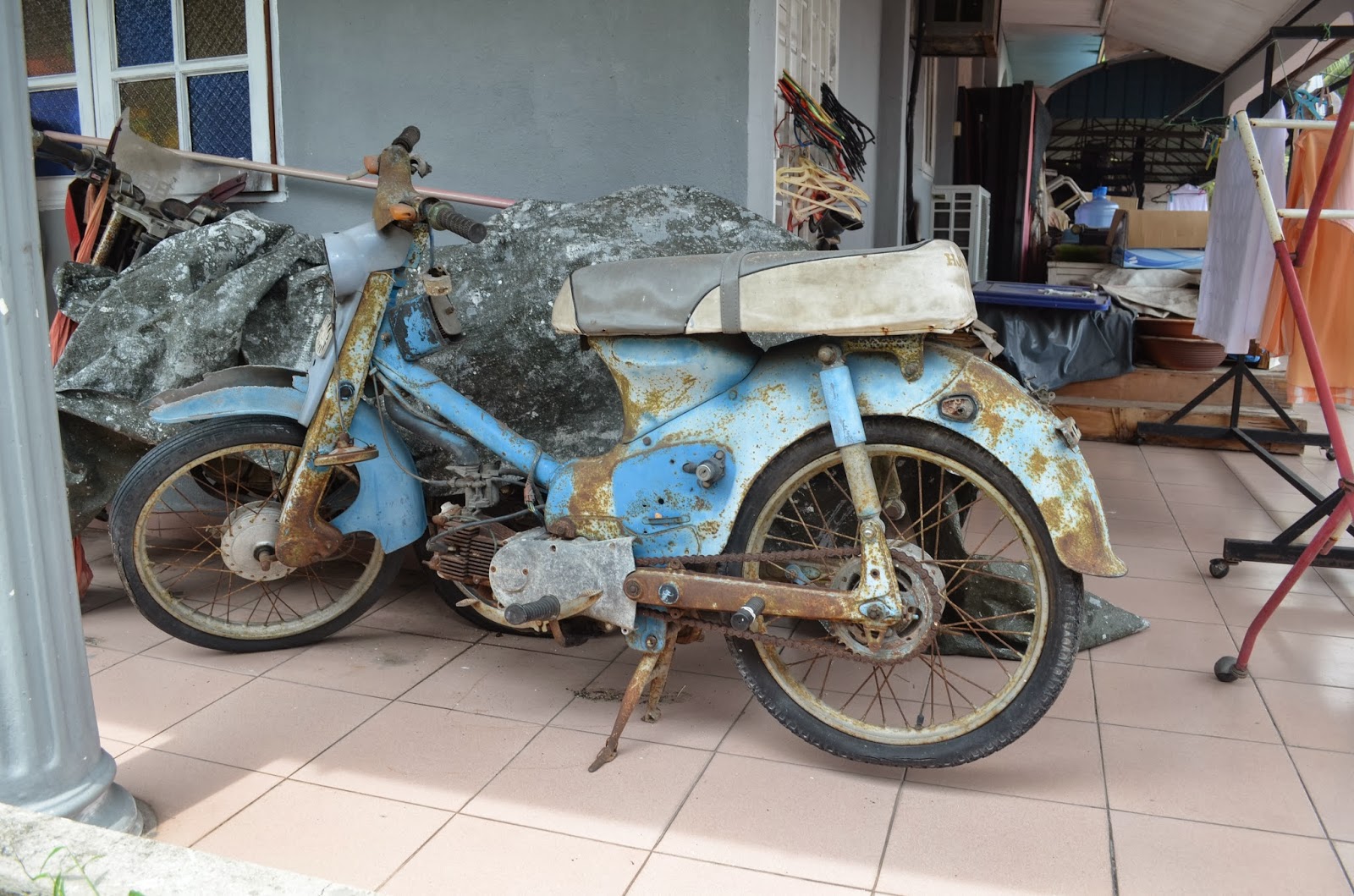 Honda c100