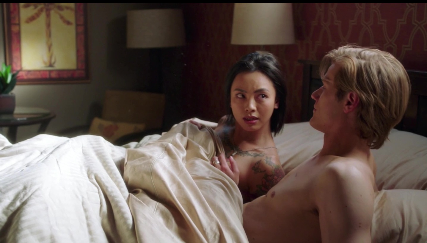 Lucas Till shirtless in MacGyver 3-17 "Seeds + Permafrost + Feather&qu...