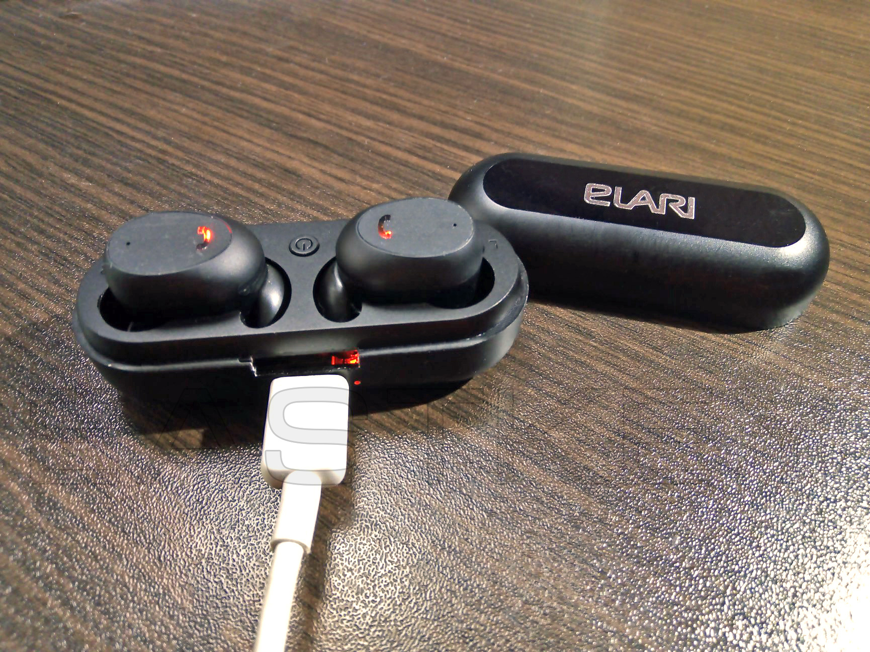 наушники не заряжаются до конца