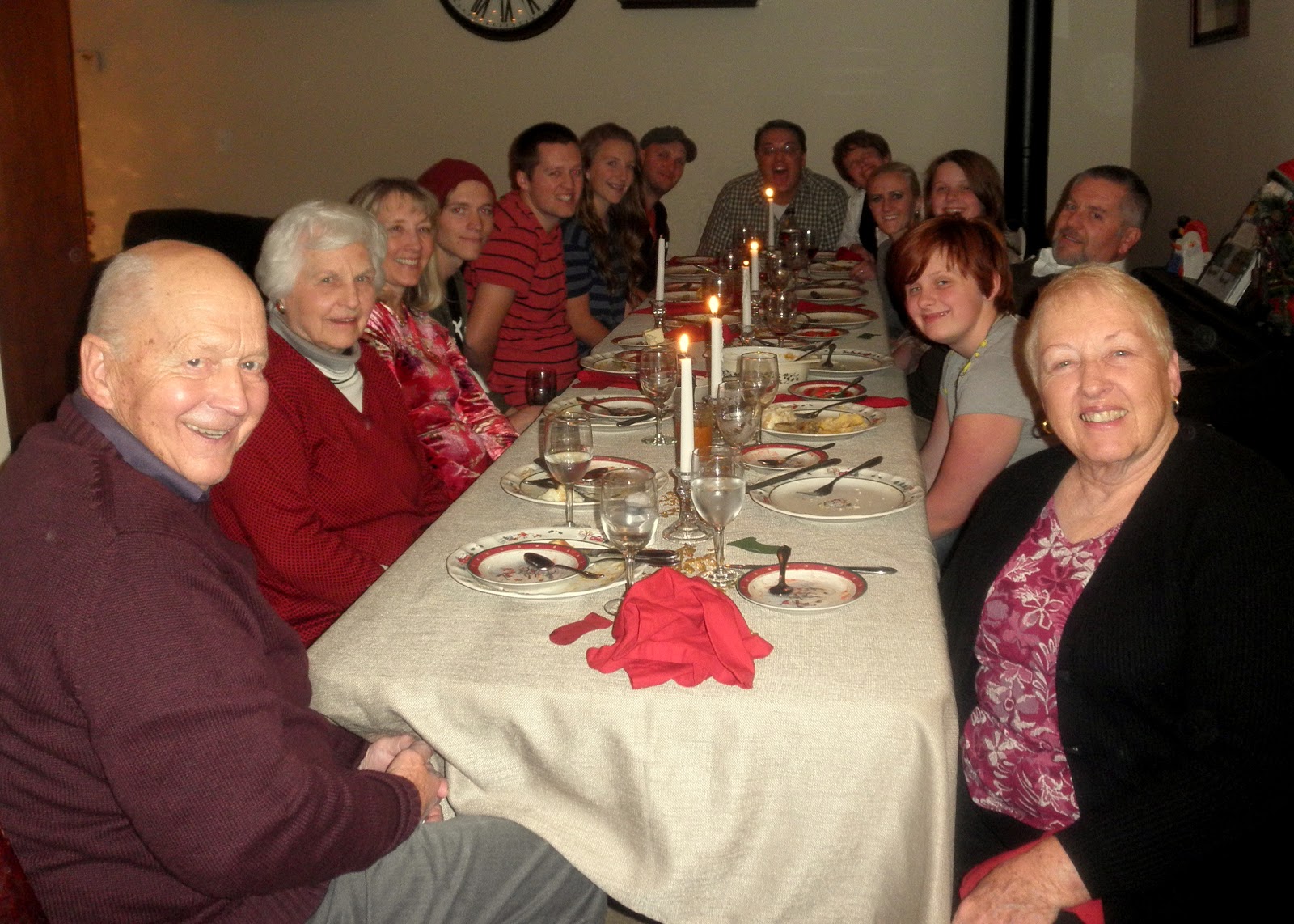 We are a happy family!: Christmas Dinner with the Family
