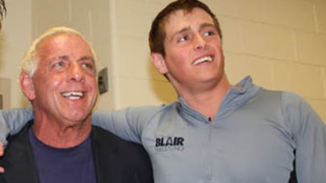 Ric-Flair-reveals-the-final-text-that-Reid-sent-him.jpg