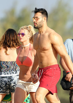 Britney Spears, 36, steps out in Hawaii with her 23 year old Iranian, boyfriend (photos)