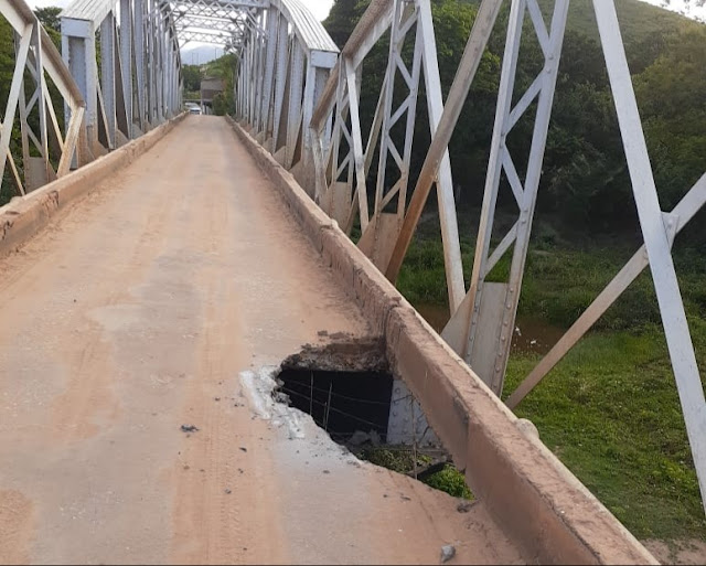 Jacobina: Ônibus danifica ponte de antiga linha férrea no Pontilhão