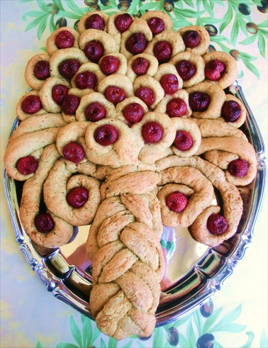 torta di semi di girasole con ciliegie 