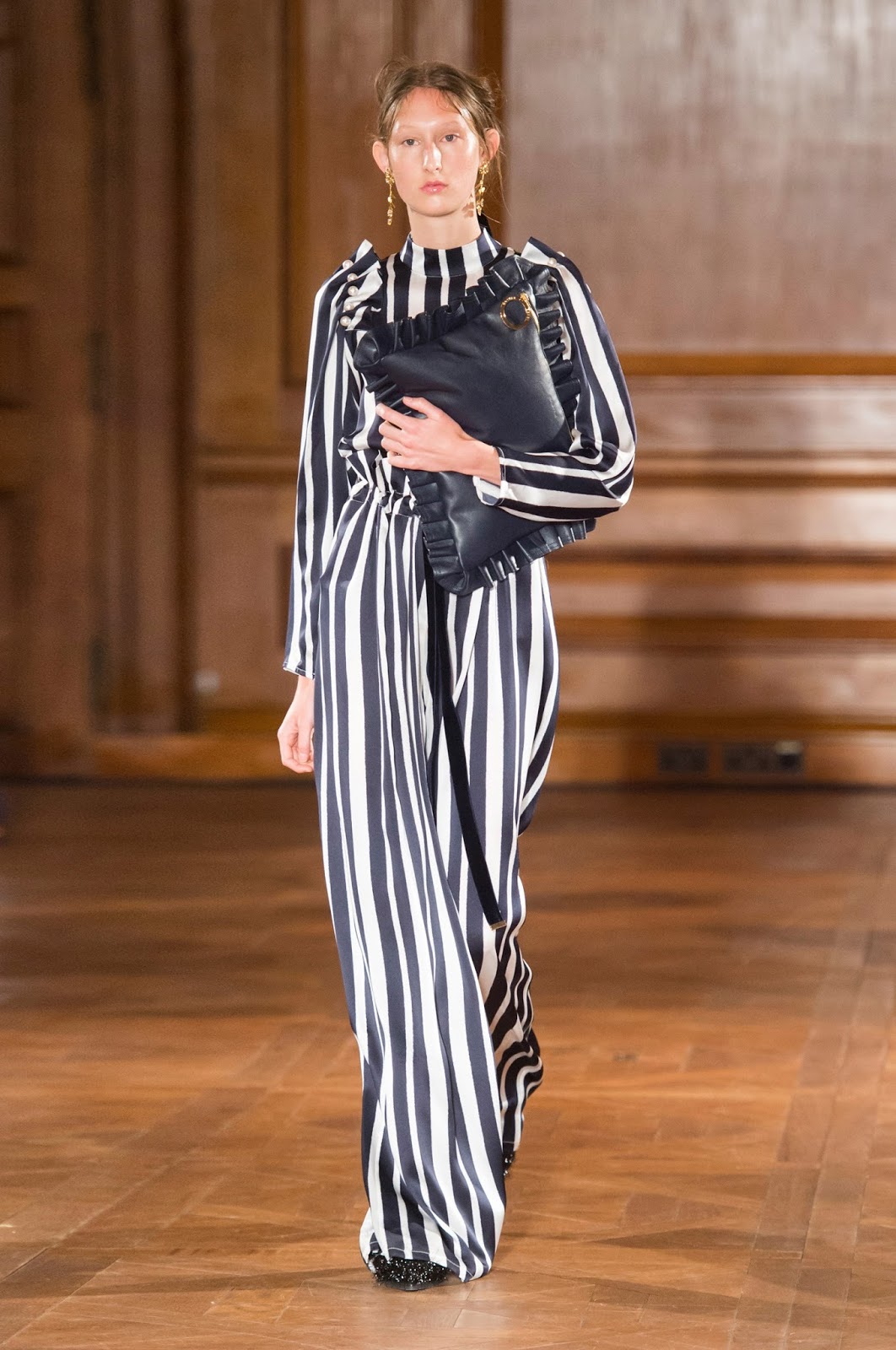 Sophisticated Chic: MOTHER OF PEARL