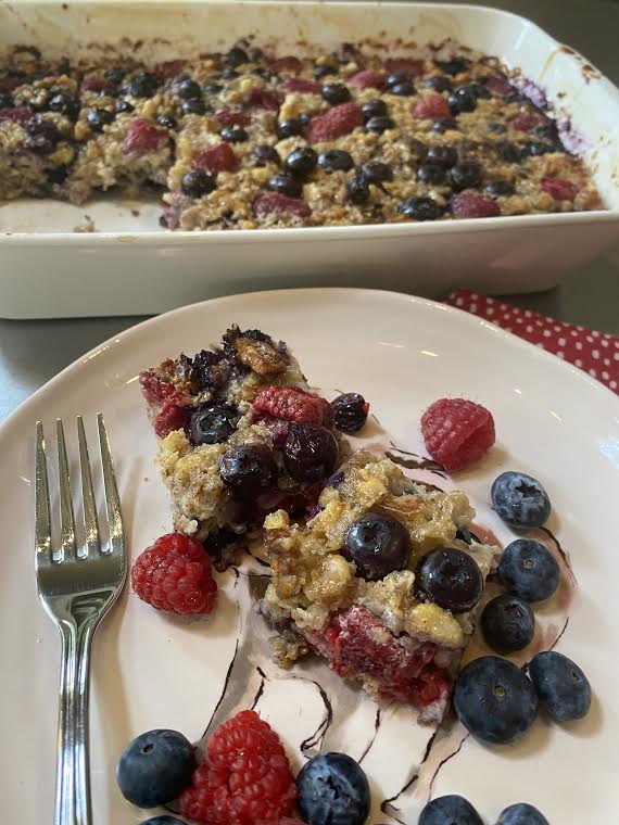 Redhead Says BAKED HONEY BERRY OATMEAL