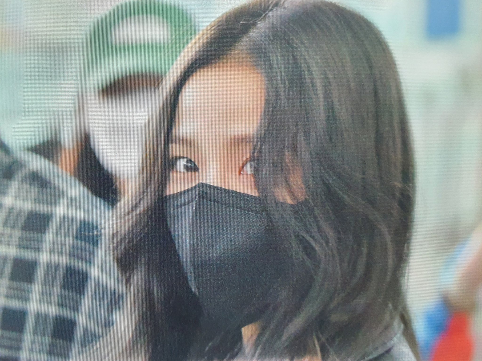 [연예] [사진]         오늘 공항출국한 귀여운 블랙핑크 로제와 지수 사진 모음 -  와이드섬