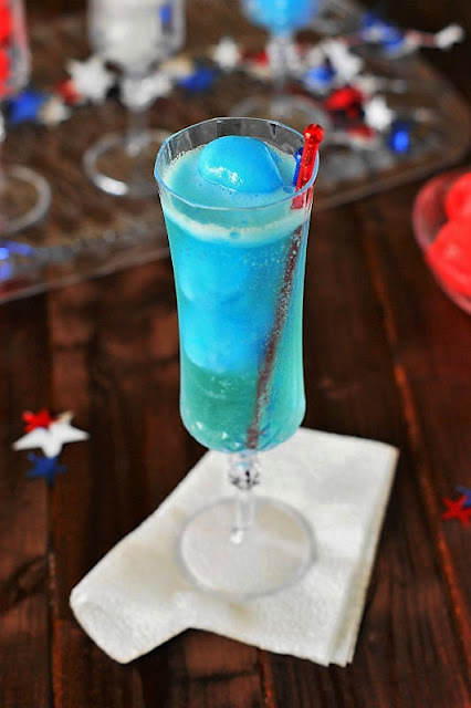 Red White & Blue Italian Ice Champagne Floats Image