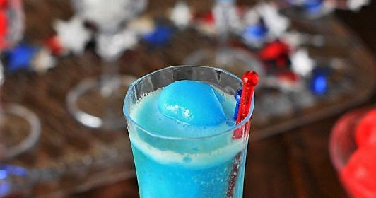 Red White & Blue Italian Ice Champagne Floats {& Kid-Friendly Version}