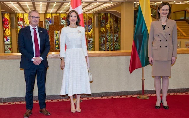 Lithuania’s President, Gitanas Nauseda, and his wife, Diana Nausediene. Crown Princess Mary wore a tweed dress