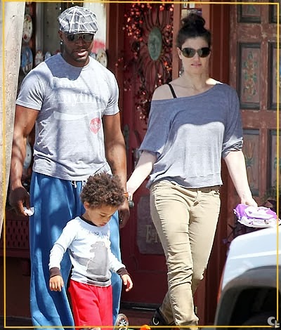 HOUSE OF GLITZ...!!!: TAYE DIGGS AND WIFE IDINA MENZEL SPLIT