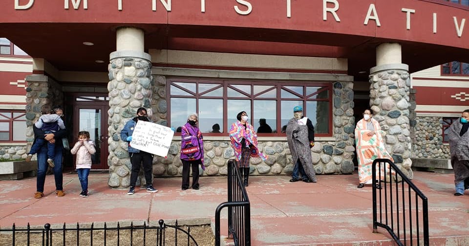 CENSORED NEWS Wearing 'Smallpox Blankets' Standing Rock Lakota say 'no