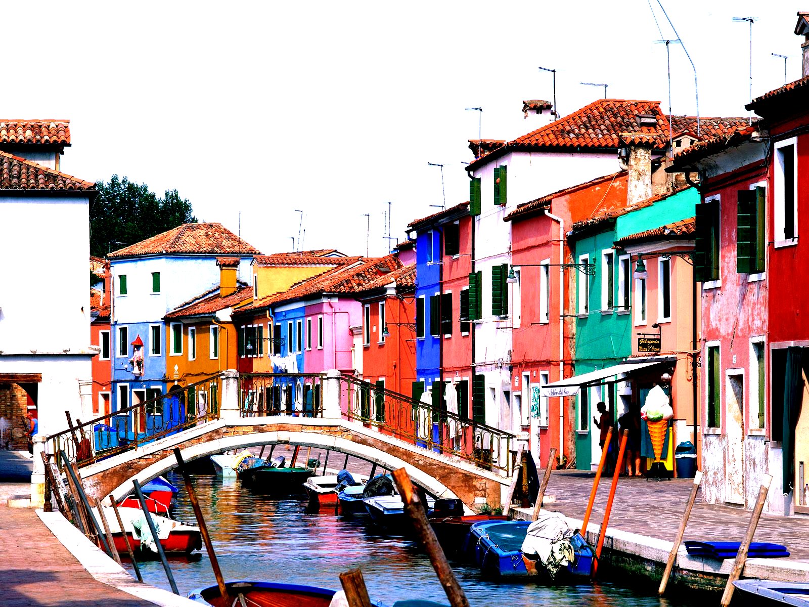 The Flying Tortoise: Burano. The Most Colourful Town In The World...