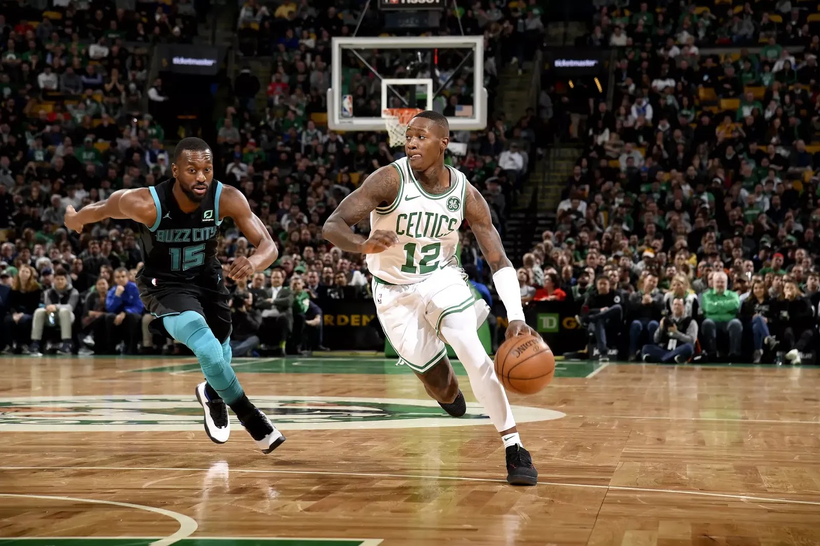 Шарлотт хорнетс бостон селтикс. Шарлотт хорнетс бостон селтикс. Бостон – шарлотт лого ». Шарлотт хорнетс бостон селтикс. Терри розье номер в шарлот.