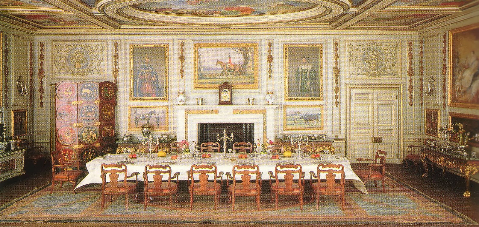 THIS and THAT Queen Mary´s Dolls´House