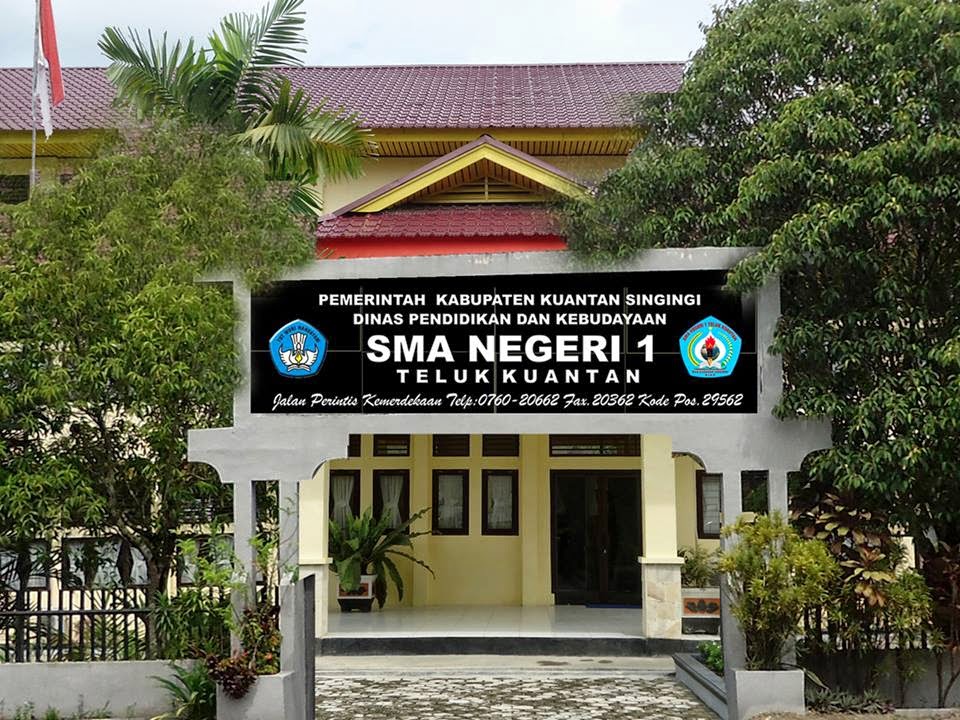 SMAN 1 Teluk Kuantan, Tertua dan Sarat Prestasi