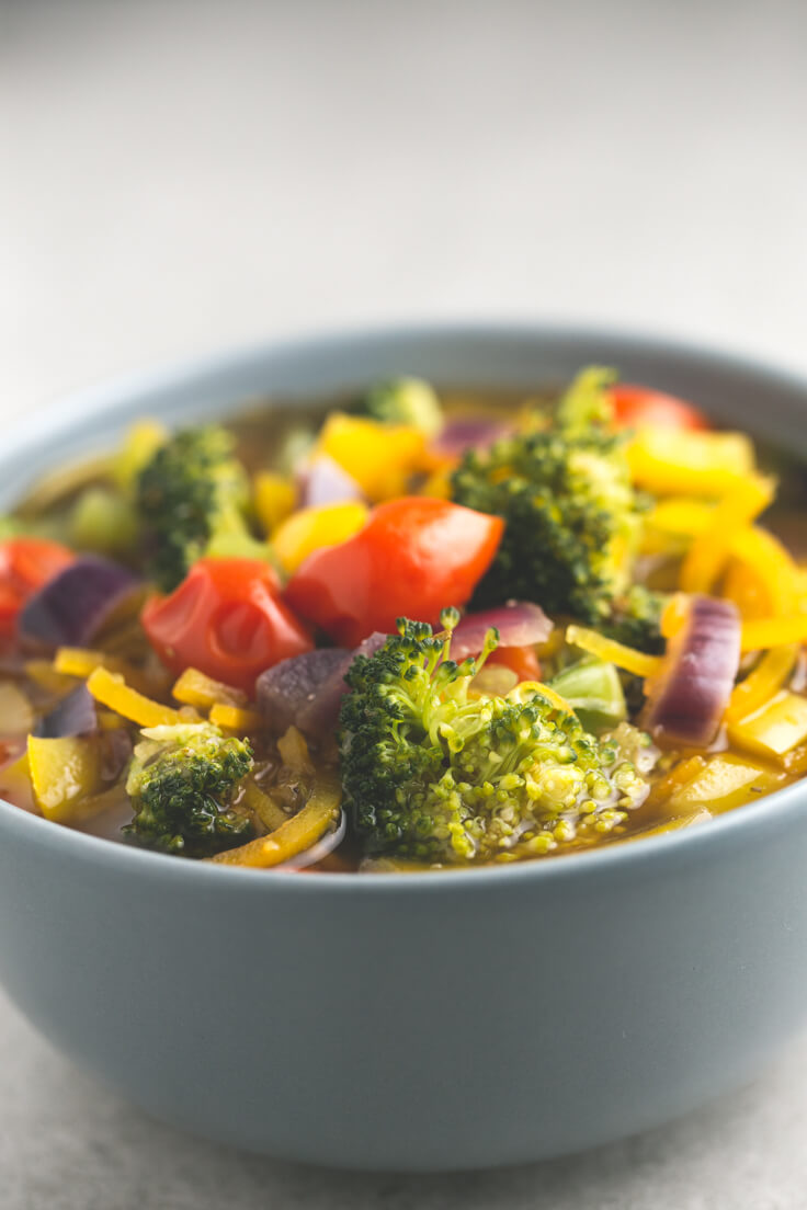 Vegan Detox Soup: This vegan detox soup is full of colour and nutrients; it is healthy, cleansing and is to die for. And it is straightforward to prepare! Vegan Detox Soup: This vegan detox soup is full of colour and nutrients; it is healthy, cleansing and is to die for. And it is straightforward to prepare!