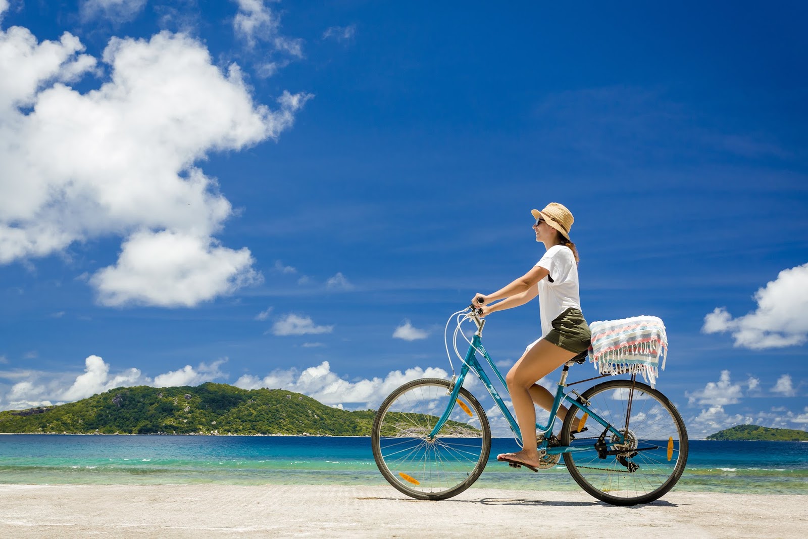 SEYCHELLES LA DIGUE, L'ISOLA DOVE GIRANO SOLO BICICLETTE