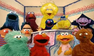 Sesame Street Elmo's World the Friends song ends.