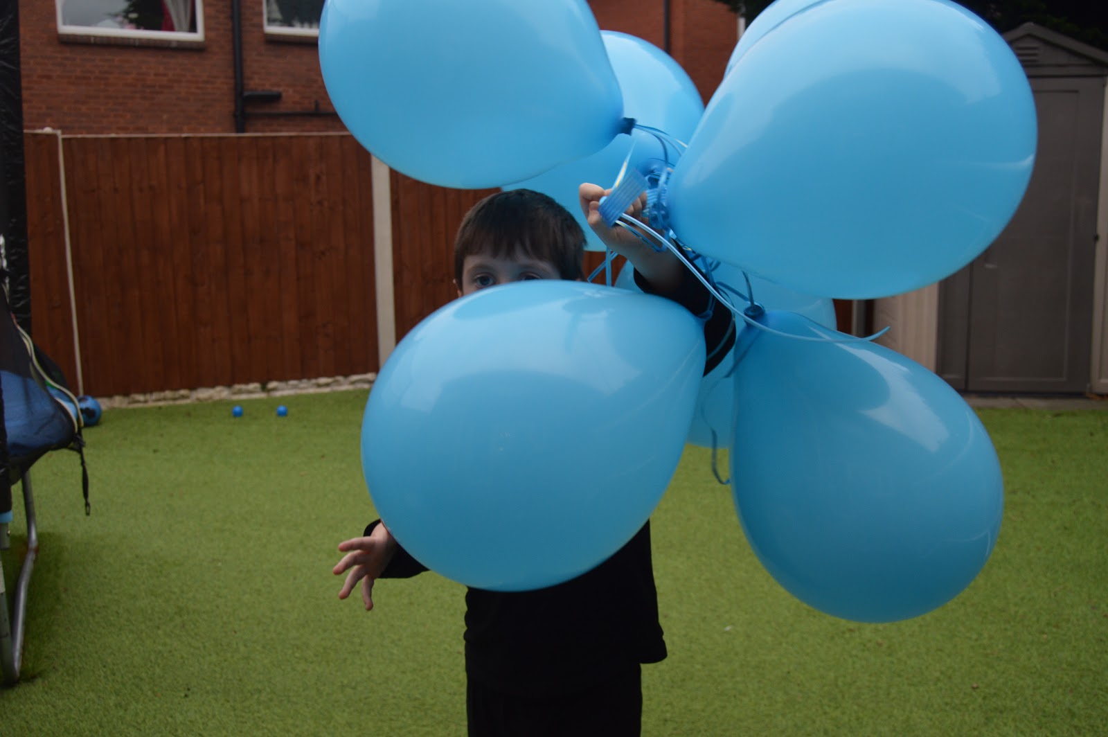Playdays and Runways: Bunch O Balloons Party Pump and Balloons