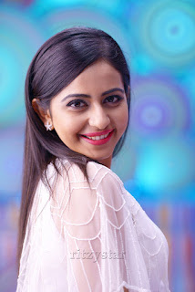 Sarrainodu Movie Photos Gallery | Rakul Preet Singh and Allu Arjun