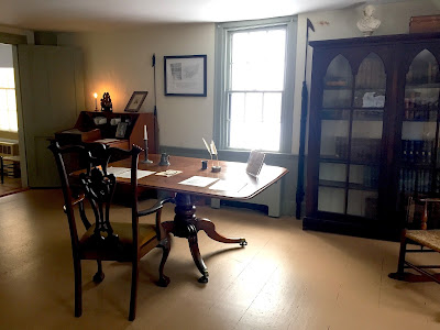 Arrowhead - Herman Melville's Study (WildmooBooks.com) Arrowhead - Herman Melville's Study (WildmooBooks.com)