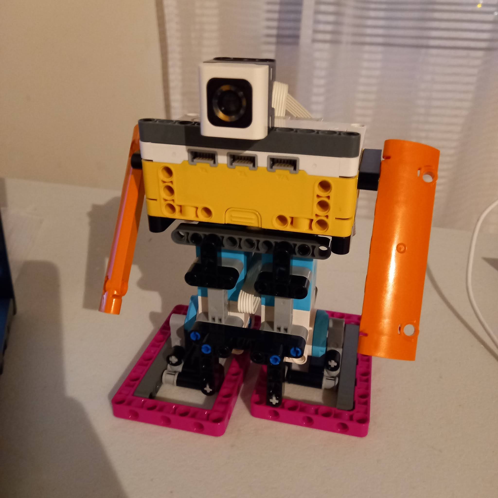 Lego Robot Inventor J1Bot Biped Robot