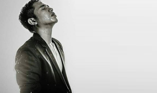 Lirik Lagu Azmi Pernah