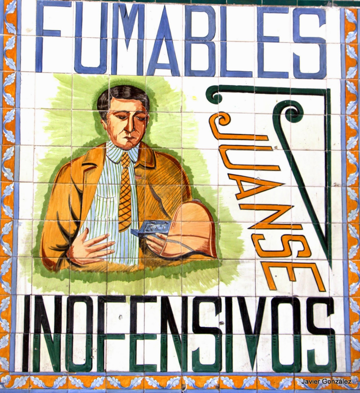 Fachada de azulejo pintado. Fórmulas magistrales. Malasaña