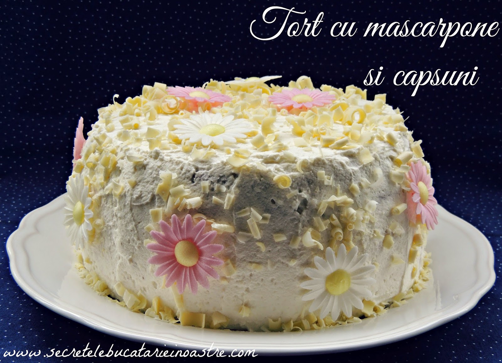 TORT CU MASCARPONE SI CAPSUNI
