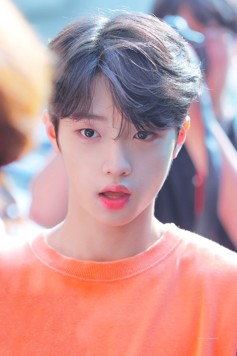 세안법 영상때문에 에뛰드 폼클렌징 박스채 받은 남자아이돌 | 인스티즈